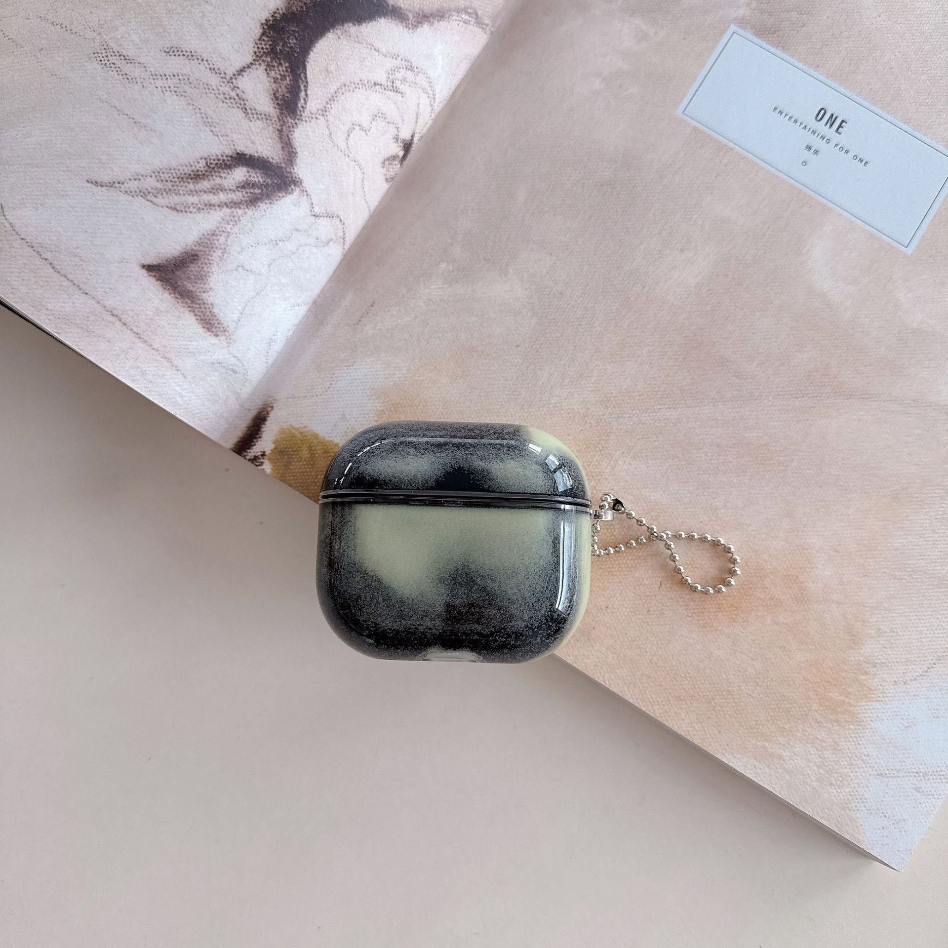 Luminous Quicksand Earphone Protective Case